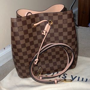 NéoNoé bucket bag